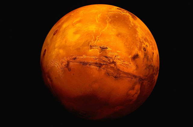 Astronaut Reveals TRUTH About Mars